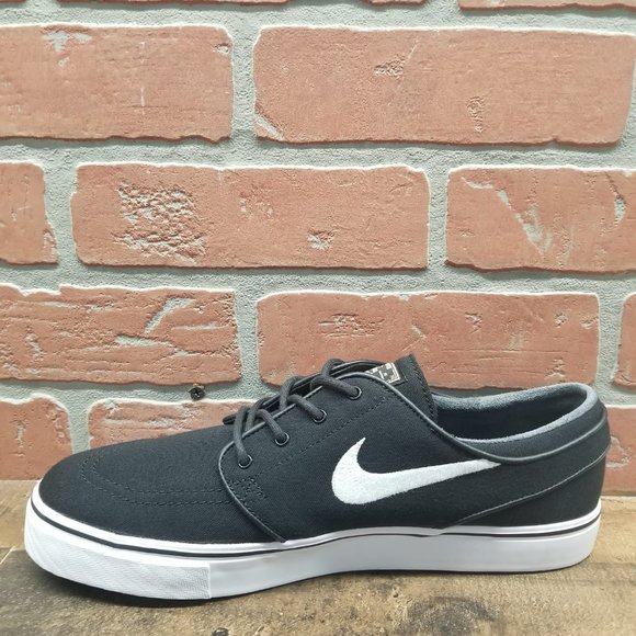 Nike SB Jnoski Black & White Canvas Skate Shoes - Picture 2 of 7